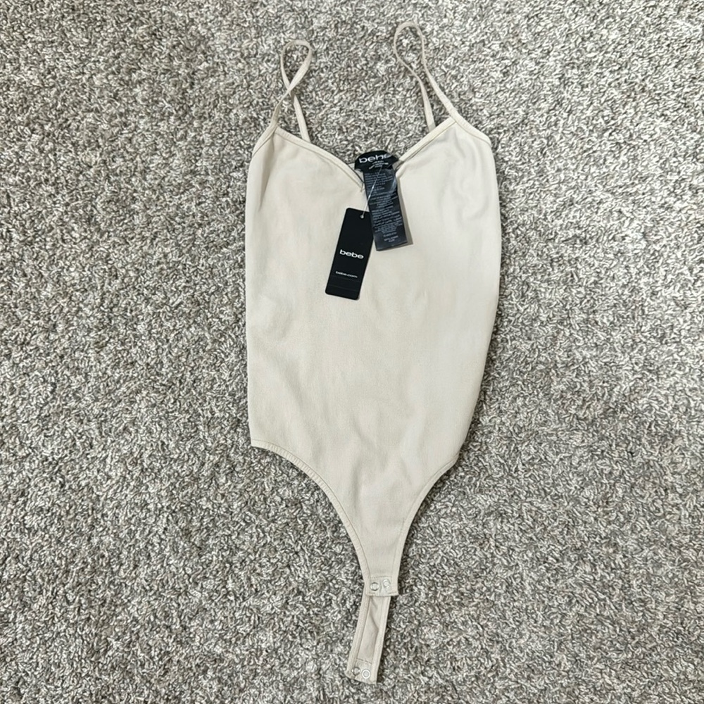 BEBE NWT Nude Vneck bodysuit